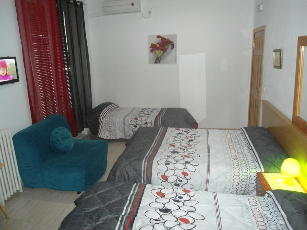 Hostal Florida Madrid Dış mekan fotoğraf
