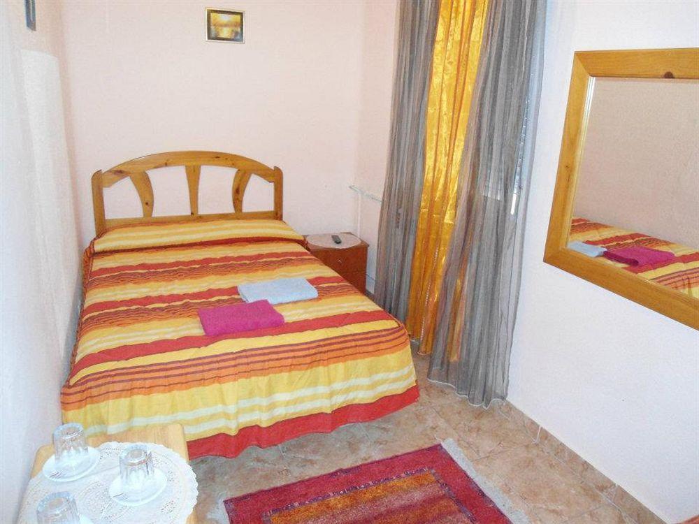 Hostal Florida Madrid Dış mekan fotoğraf