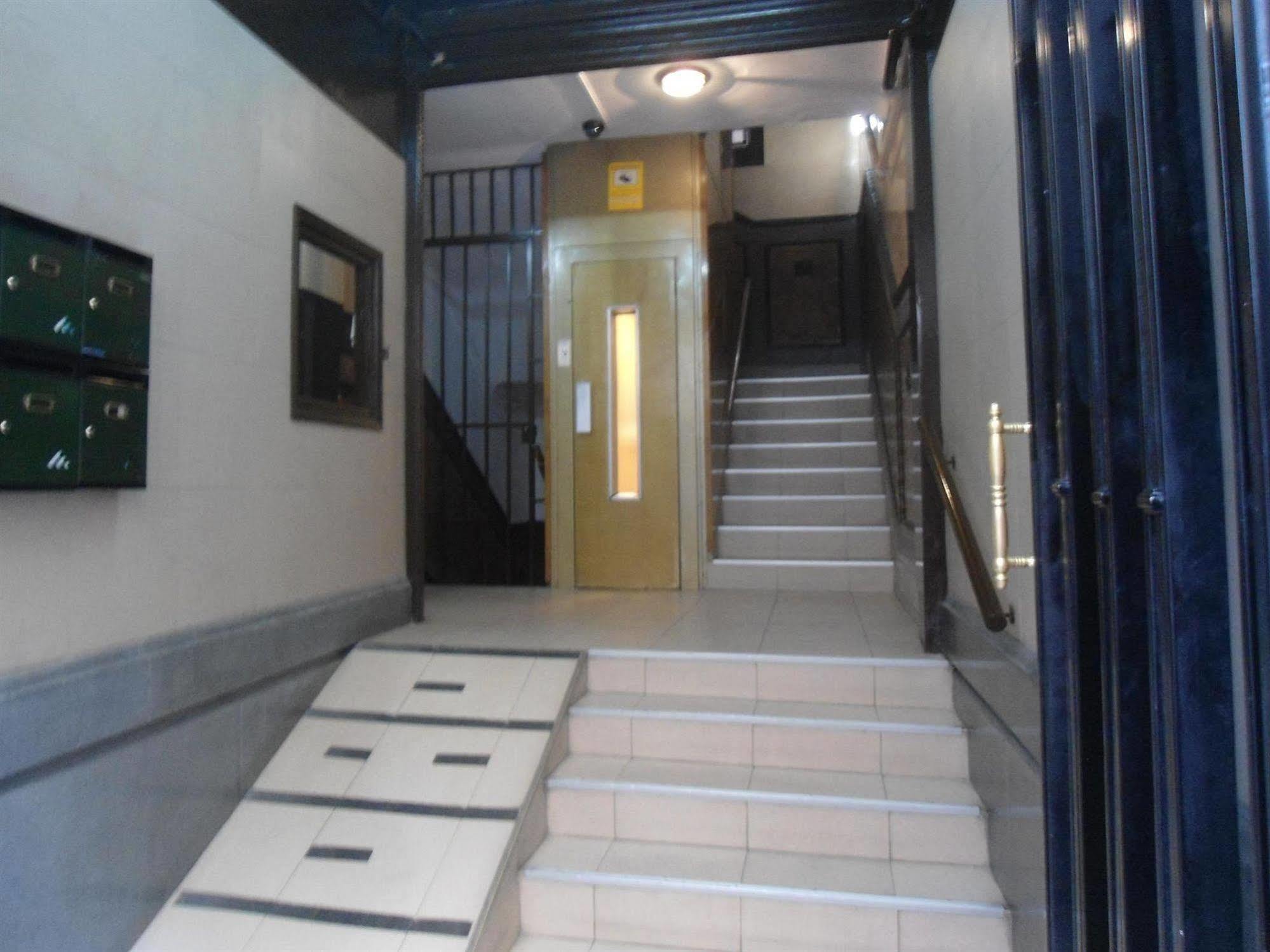 Hostal Florida Madrid Dış mekan fotoğraf